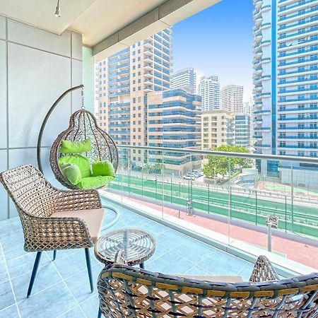 Bnbmehomes - Sit Back & Enjoy Seeing The Luxury Yachts Drive By - B67 Dubai Ngoại thất bức ảnh