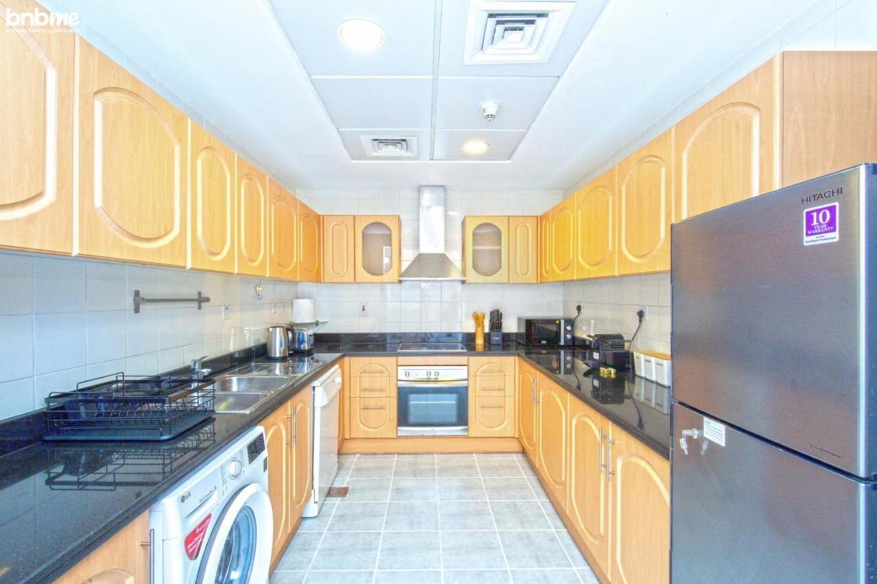 Bnbmehomes - Sit Back & Enjoy Seeing The Luxury Yachts Drive By - B67 Dubai Ngoại thất bức ảnh